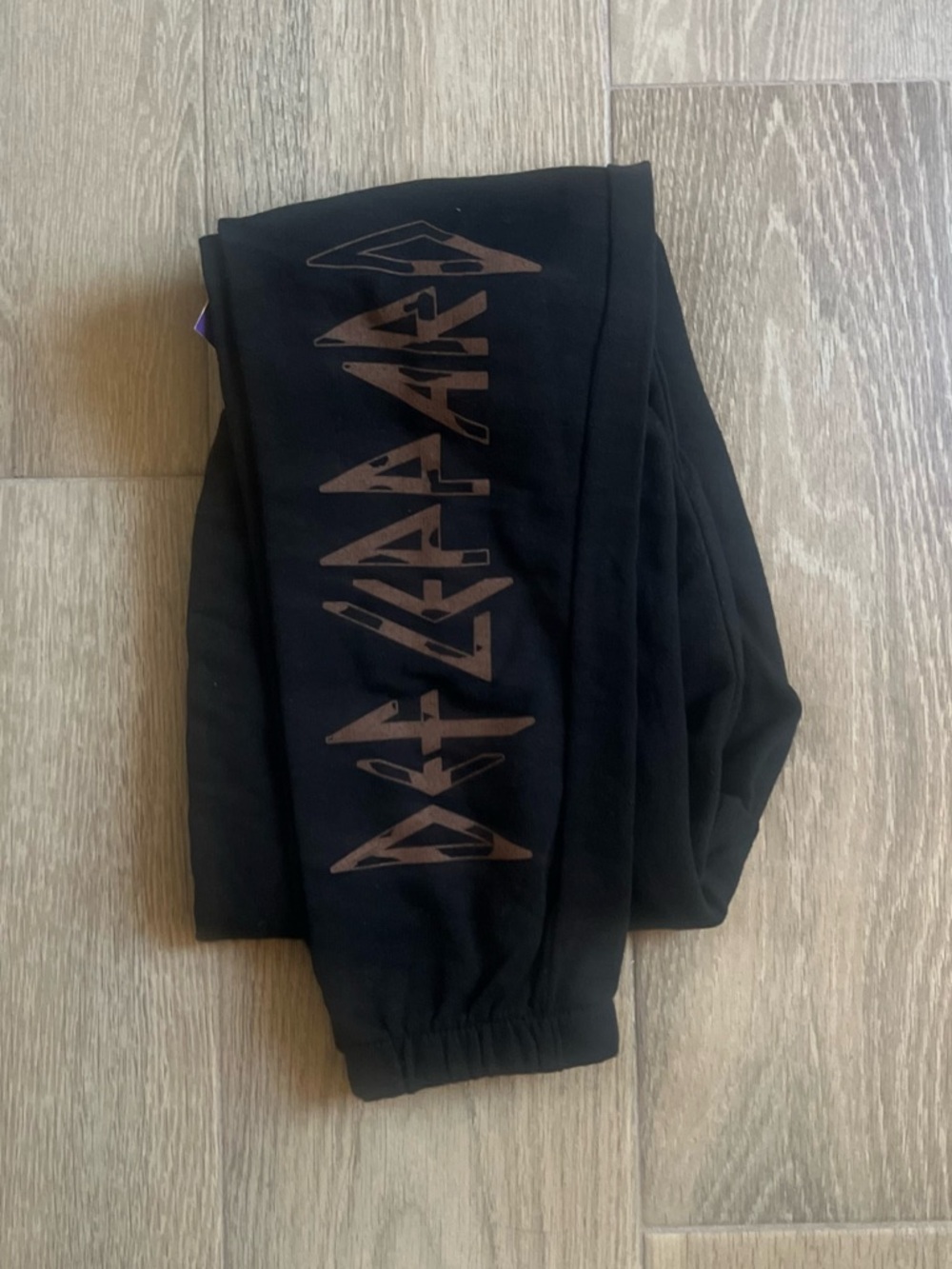 Def Leppard Graphic Joggers NWT